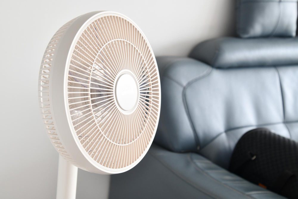 Standing fan grille and blades for fan cleaning and maintenance checks